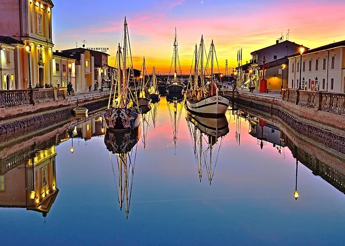 דירה New Near The *